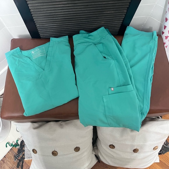 Figs Technical Collection - Picture 7 of 7